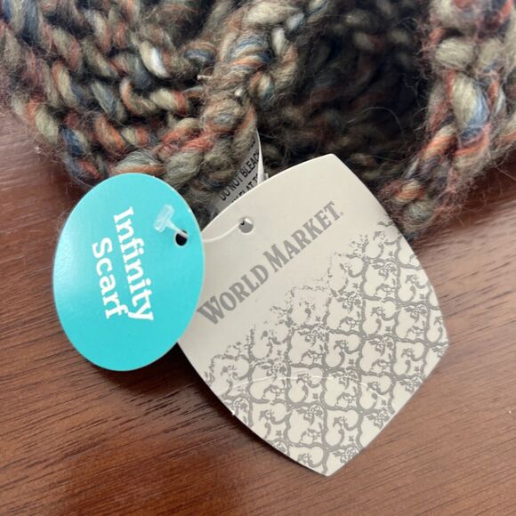 World Market Womens Infinity Scarf Green Cable Knit Warm Cozy Circle Wrap Chunky - Picture 4 of 9